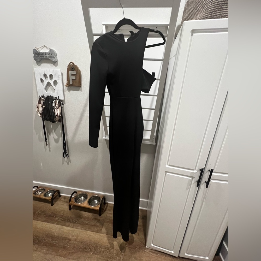 PrettyLittleThing Black Cut-Out Jumpsuit - Picture 5 of 7